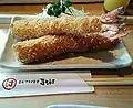 名物のジャンボエビフライ