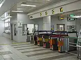 改札口(2014年7月)(2007年4月1日からPiTaPaが使用できるようになっている)