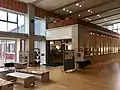 すずの音ホールにある図書館入口