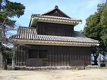 望楼型の二重櫓（松山城野原櫓）