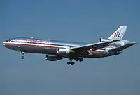 DC-10の左側面。