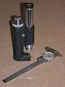 ダイヤル表示式のノギス