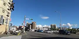 明治通り（室見橋西詰交差点付近、室見橋方向）