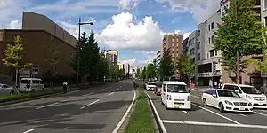 明治通り(新今川橋東交差点付近、中央区、左:地行、右:今川)
