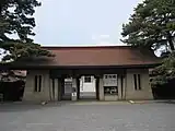 正門