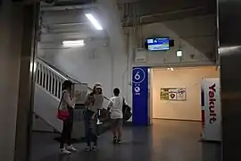 同左