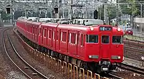 6000系を先頭にした8両編成