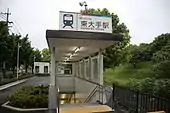 北出口（奥に見えるのが新設されたエレベータ専用口）