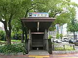 オアシス21の前にある出入口