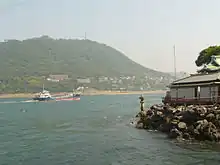 和布刈神社と関門海峡