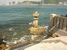 和布刈神事の舞台となる海への階段