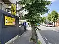 世田谷通り沿いにある