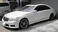 2006年 : W221画像はS65 AMG