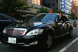 警備部警護課(SP)の警護車(メルセデス・ベンツ・Sクラス)