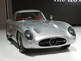 1955年：W196SF1カー・W196を基に製作されたスポーツカー、300SLR。市販はされていない。