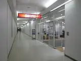 2階連絡通路 西友手稲店入口（2013年8月）写真奥は手稲区役所方向（直結）