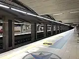 プラットホーム