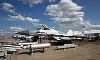 ロシア空軍のMiG-29SMT（9.19）。MiG-29Nと同型の空中給油プローブが、同じ場所に設置されている。