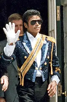 MTVがマイケル・ジャクソンやマドンナをポップスターへ導くと共に、マイケル・ジャクソンやマドンナがMTVの普及に貢献した。