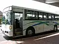 日産ディーゼル車・奄美空港線（2009年7月）2008年に奄美交通から譲渡された車両である。
