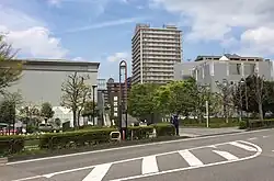右が千葉市緑区役所、左が鎌取コミュニティセンター