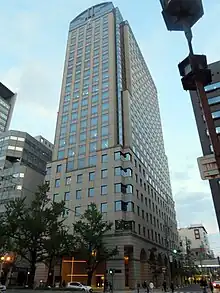 本社を置く御堂筋グランタワー