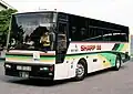 いすゞスーパークルーザーHD（短尺貸切車「シャープ55」）