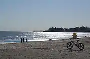 ミルフォードの海浜からロングアイランド湾を見る