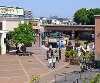 駅前広場「ステーションコート」（2006年5月）