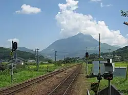 南由布駅から見た由布岳