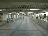 神鉄の旧線路跡の地下通路
