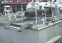 ヤグアル級/ゼーアドラー級の艇尾に設置される機雷敷設装備。これを搭載する際には、後部の魚雷発射管を降ろす必要がある。