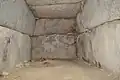 玄室（奥壁方向）