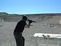 マガジンを水平に連結したミニUzi。