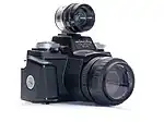 ミノルタ110ズームSLRマークII（アクセサリーシューに付属しているのはペトリ製の露出計）