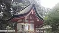 本殿（横・背面）
