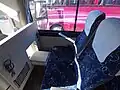 貸切バスで運転席直後の仕切り板を開いた状態（三菱ふそう・エアロエース）
