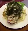 ユヨ（海藻）をのせたセビチェ（ペルー）