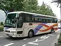 高速路線車先々代塗色（通称「七夕カラー」）三菱KL-MS86MP（現在は廃車）