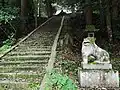 社殿に続く石段