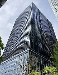 本社が入居するみずほ丸の内タワー