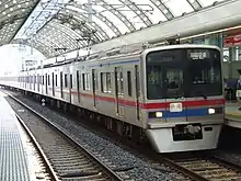 京成電鉄の羽田空港行列車(京成船橋駅)