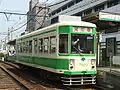 新車体の前面 - 側面（2007年5月23日、荒川車庫前）