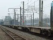 付随車では平床構造とした