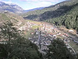 カステッロ=モリーナ・ディ・フィエンメの風景