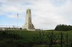 ヴォークオワにたつ第一次大戦の慰霊塔