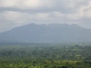 アグー山