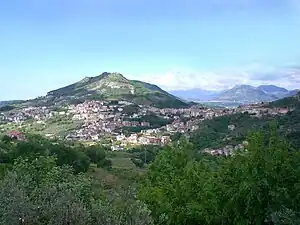 モンテコルヴィーノ・ロヴェッラの風景