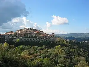 モンテロッソ・カーラブロの風景