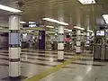 東西線改札口付近